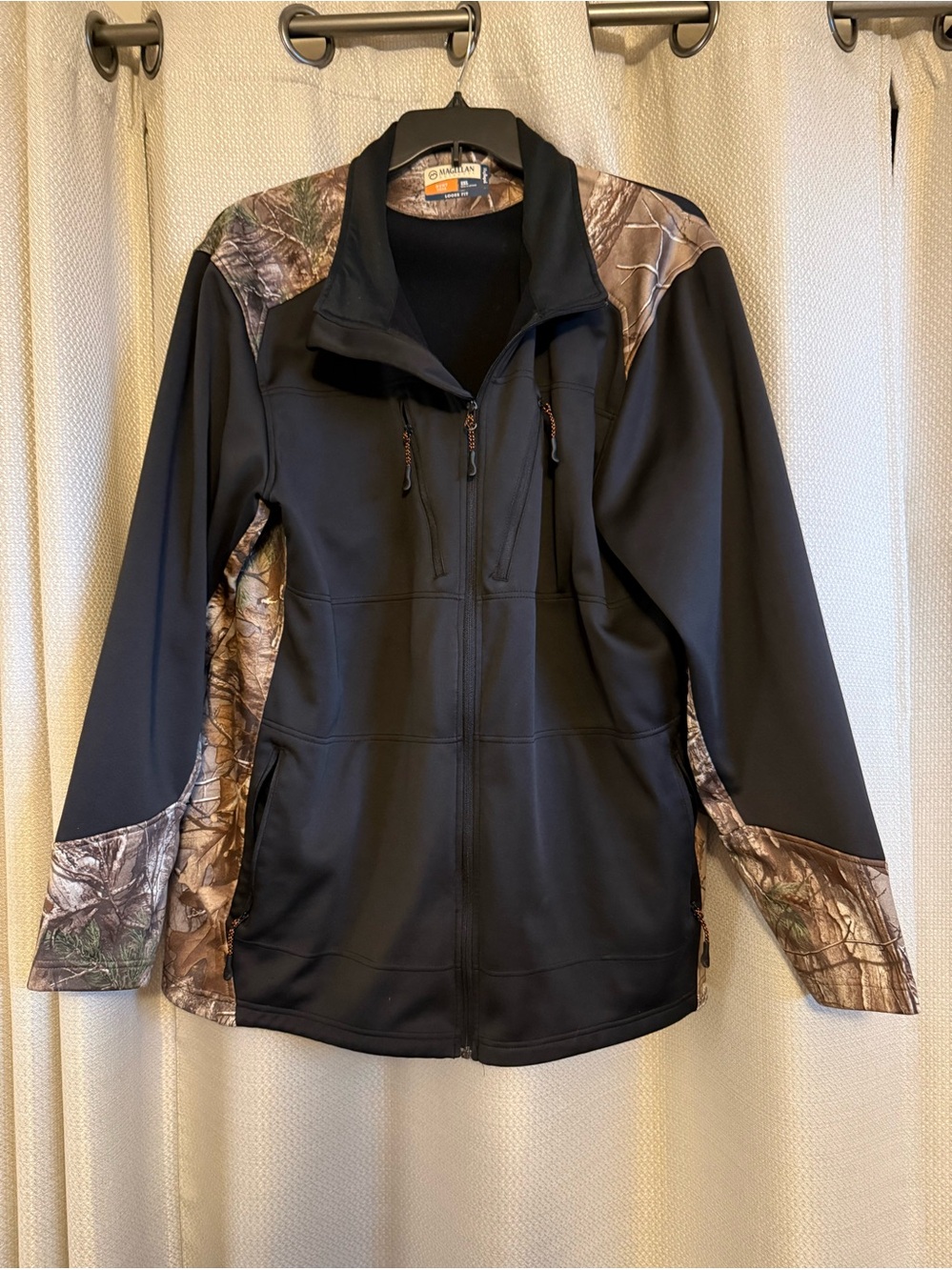 Magellan Hunt Gear Loose Fit Mag Repel Size 2XL Camo/Black Hunting Jacket